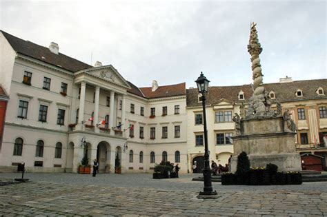 Sopron, Fő tér épülete