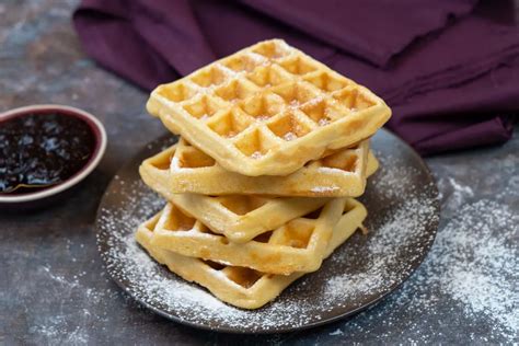 Datolyás-túrós gofri recept