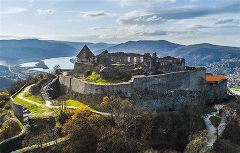 Visegrádi Fellegvár a Dunakanyarral