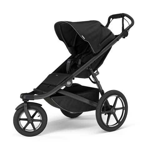 Thule Urban Glide babakocsi család egy terepen