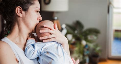 A szülés utáni depresszió okai és tünetei