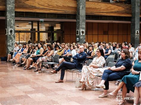 A védőnői hálózat 110 éves jubileumi ünnepsége Pécsen