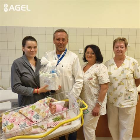 Anya és újszülöttje a kórházban, room-in rendszerben
