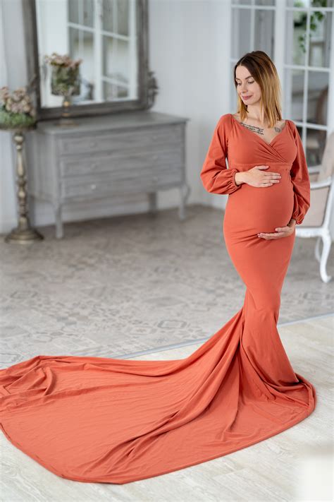 Változatos stílusú kismama ruhák