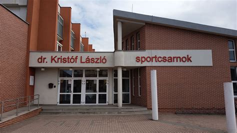 A dunakiliti iskola, mely Batthyány-Strattmann László nevét viseli