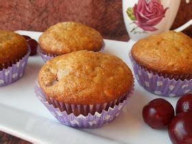 Kész zabpelyhes meggyes muffin
