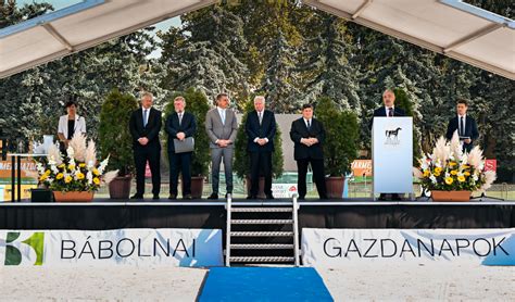 Szülőpár randevún