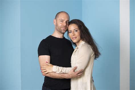 Tornóczky Anita és Vida Ágnes egy kutyával