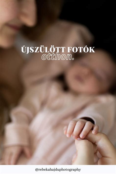 Családi fotó újszülött babával otthoni környezetben