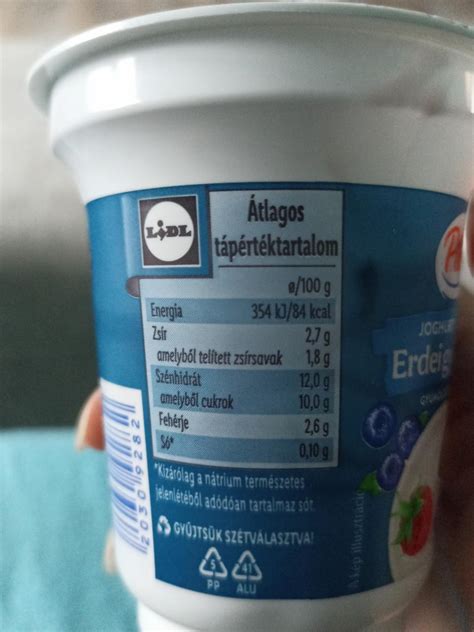 Babának készített gyümölcsös joghurt