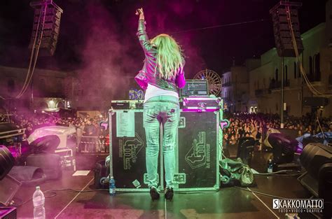 Kyra Kole DJ-ként