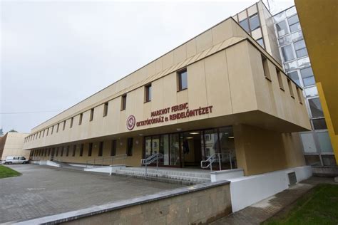 Az egri Markhot Ferenc Kórház épülete