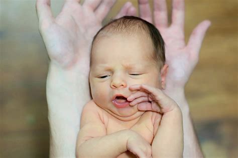 Újszülöttkori sárgaság és fényterápia