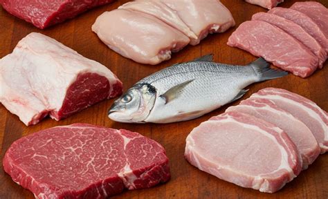 különböző húsok és halak