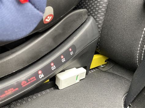 ISOFIX gyerekülés rögzítése