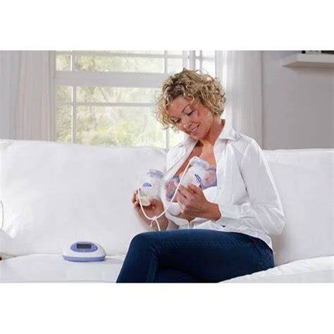 Lansinoh mellszívó használat közben, anya és baba