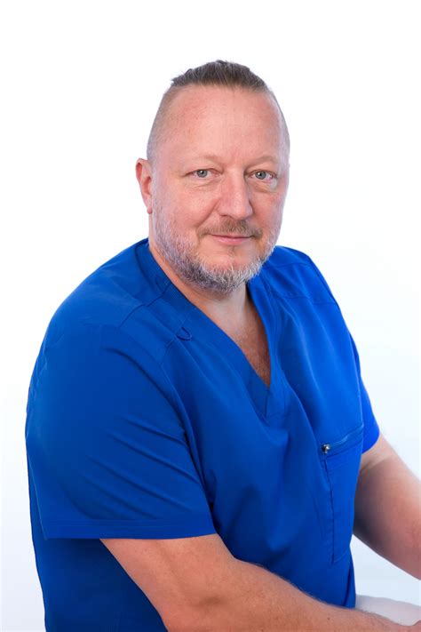 Dr. Zsigmond Tamás portréja