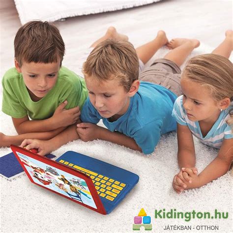 Gyermekek játszanak interaktív angol nyelvű oktató játékokkal tableten
