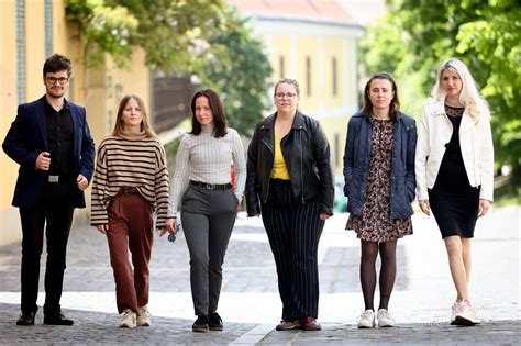 Katekéta és lelkipásztori munkatárs szerepe