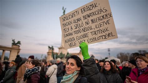 Tüntetés Lengyelországban az abortusztörvény ellen