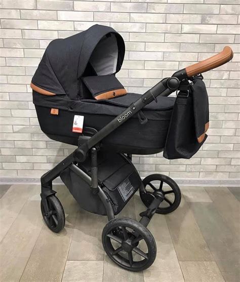 A Mini Manó Bababolt logója és üzletének bejárata
