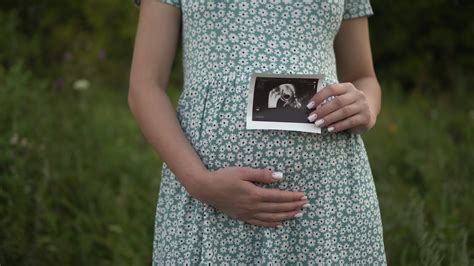 Vákuumos abortusz illusztráció