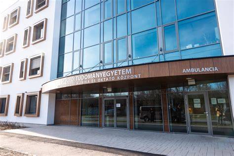 Szegedi Tudományegyetem Klinikai Központ épülete