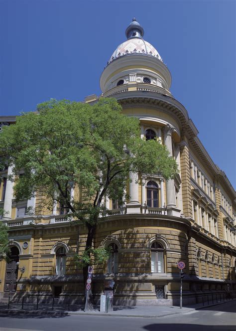 Egyetemi épület
