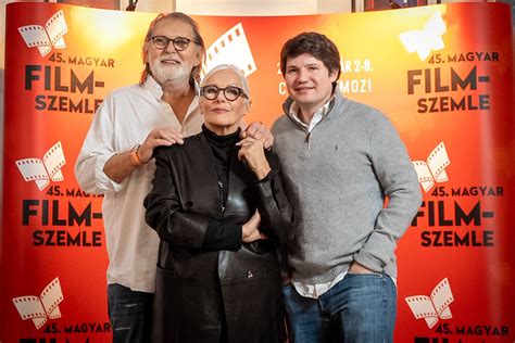 Kati a férjével és a fiával