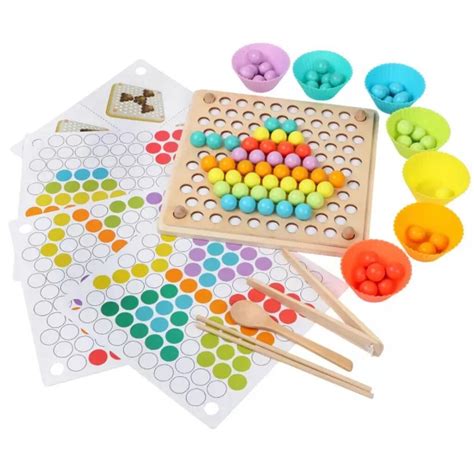 Montessori fa játékok kisbabáknak