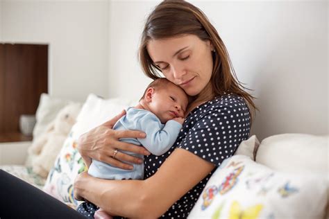 Egy hónapos baba fejlődési mérföldkövek