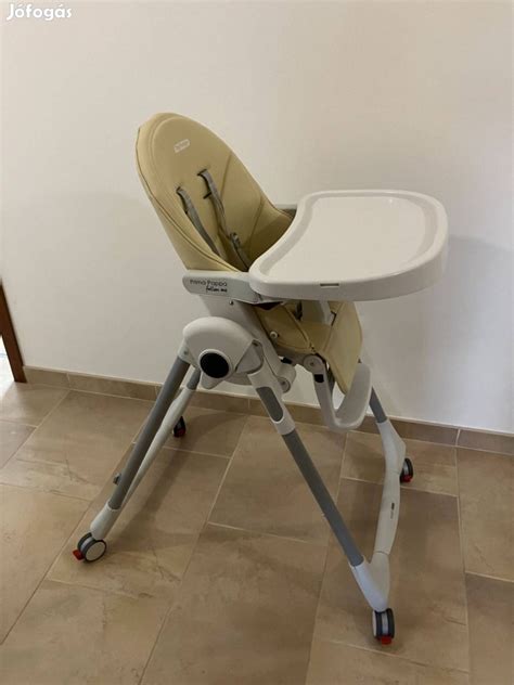 Összecsukott Peg Perego Prima Pappa etetőszék