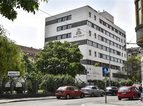 Az Auróra utcai szakrendelő épülete