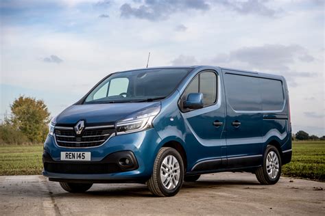 Renault Trafic motorháztető