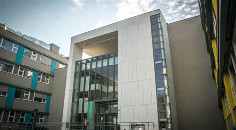 Modern műtőterem a Jósa András Oktatókórházban