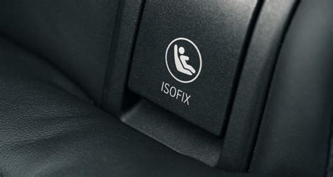 ISOFIX logó és a rendszer felépítése az autóban