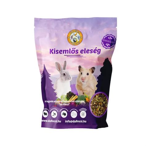 egészséges nyuszi friss szénával