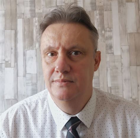 Dr. Molnár György profilképe