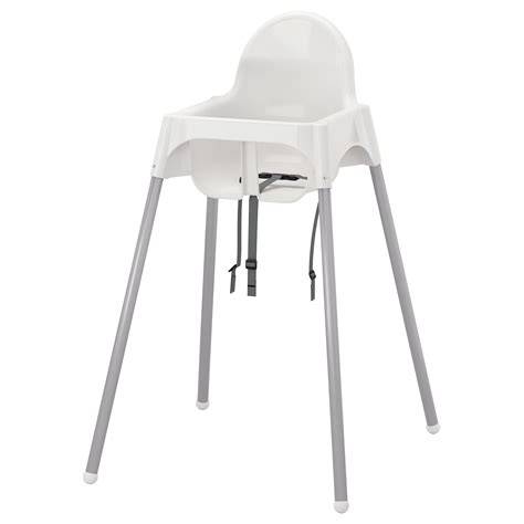 IKEA Antilop etetőszék családi étkezés közben