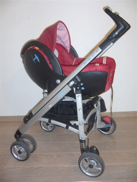Bébé Confort Loola babakocsi tolókarjai és kerekei