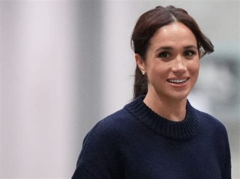Meghan Markle fiatalon