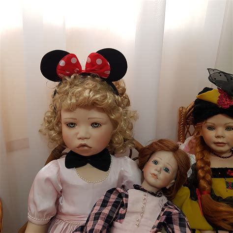 Régi, ijesztő porcelánbaba a 20. század elejéről