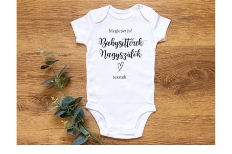Popsikrémmel bekent baba popsija
