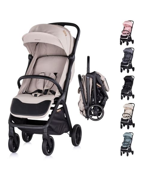 Chipolino Diamond sport babakocsi parkban, bemutatva a tágas tárolókosarat és a kupolát