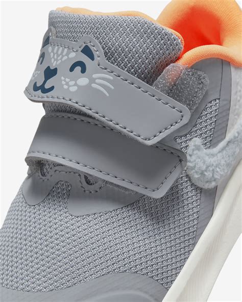 Nike babacipő tépőzárral