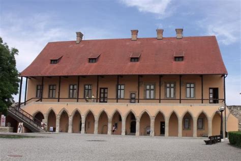 Vármúzeum épülete