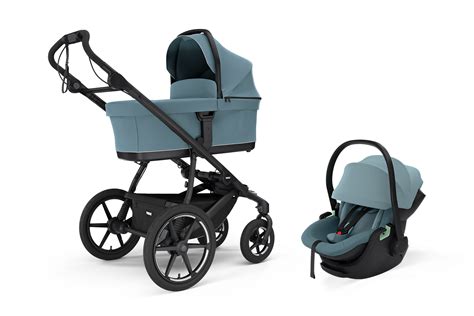 Thule Urban Glide 4-wheel babakocsi fekete színben