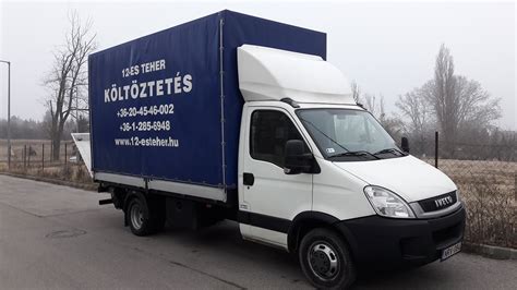 Költöztető teherautó