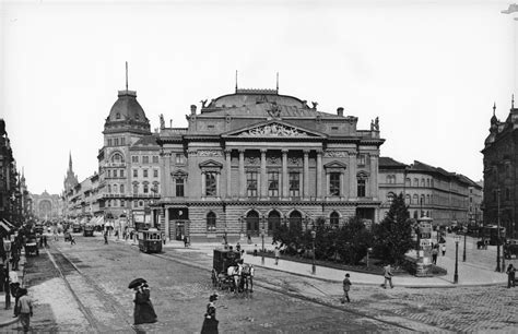 A régi Népszínház épülete a Blaha Lujza téren