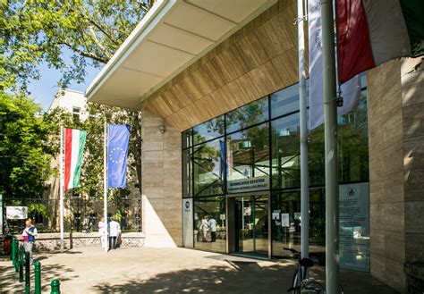 Semmelweis Egyetem Szülészeti és Nőgyógyászati Klinika épülete